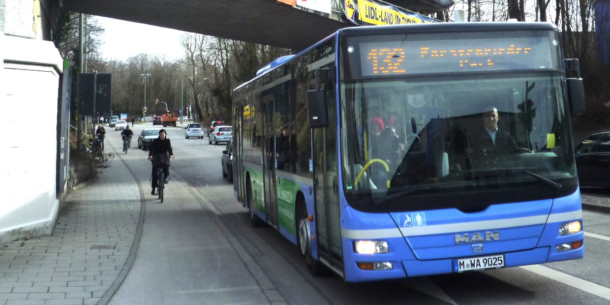 Bus